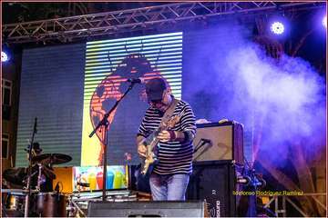 Los Sarantontones despachan el mejor rock español en Los Llanos de Telde/Ildefonso Rodríguez.